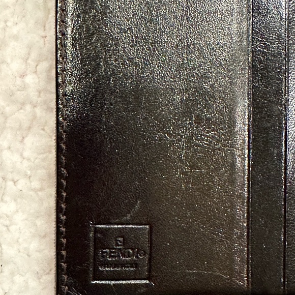 Vintage FENDI monogram authentic wallet FLASH SALE. One day only. - Picture 4 of 11